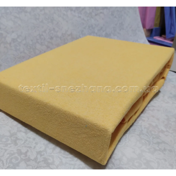 Махрова простирадло на гумці з наволочками Зоря